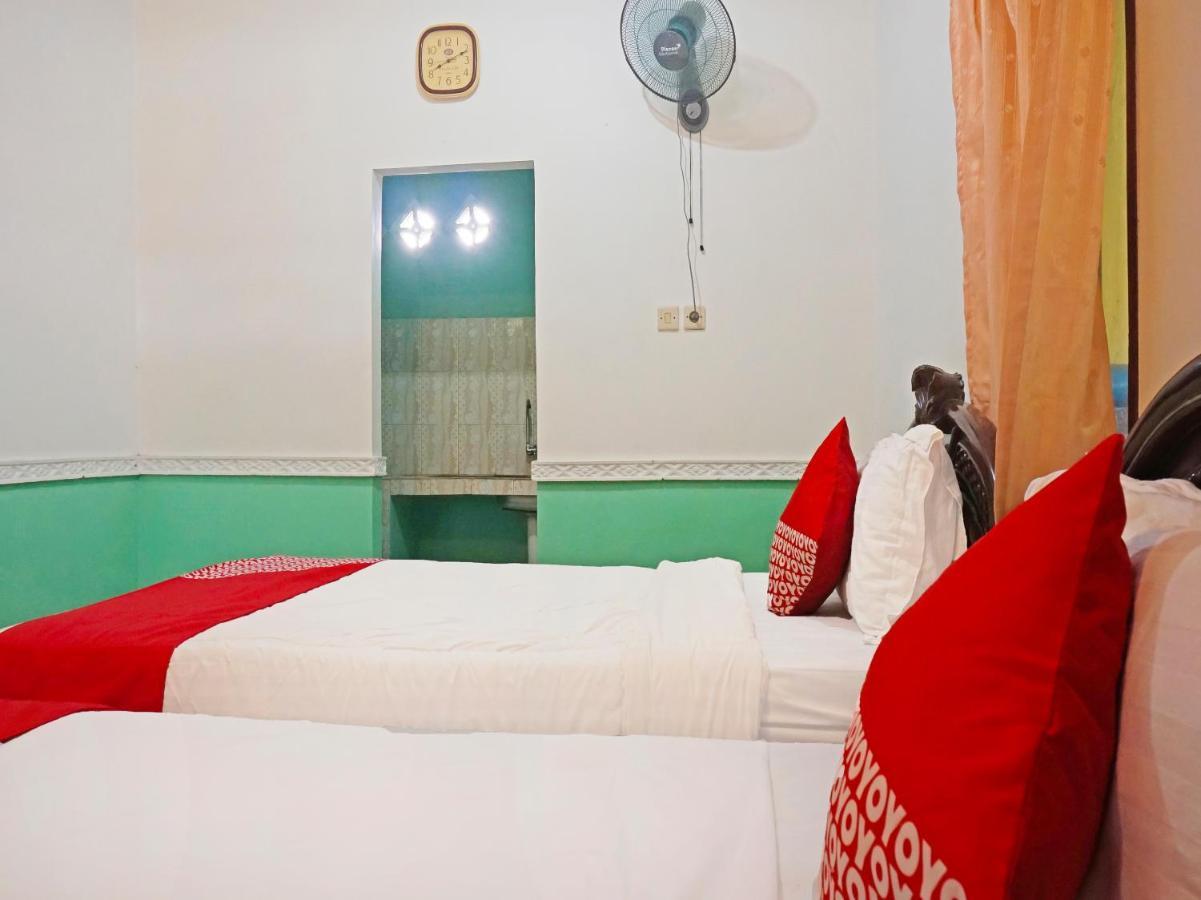 Oyo 90369 An Nur Family Homestay Syariah Cigombong Exterior photo